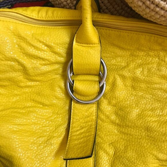 BUENO COLLECTION VINTAGE BRIGHT YELLOW TEXTURED 23" WEEKENDER OVERNIGHT TOTE BAG - Picture 4 of 16